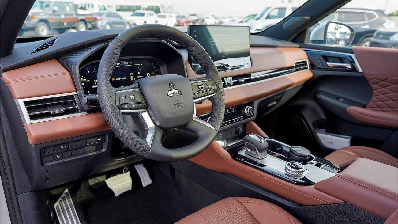 ميتسوبيشي آوتلاندر HIGHLINE ميتسوبيشي أوتلاندر بريميوم 2026 (G09) 2.5 لتر | SUV بسبعة مقاعد | مواصفات الخليج | للتصدير