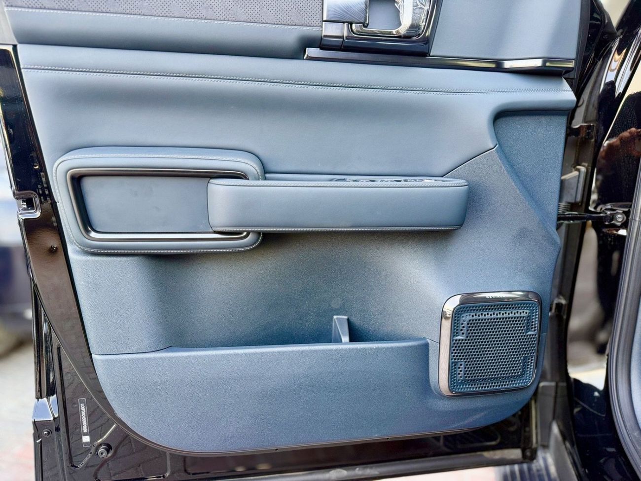 BYD Leopard 5 Full Option Luxury Plug-In Hybrid SUV