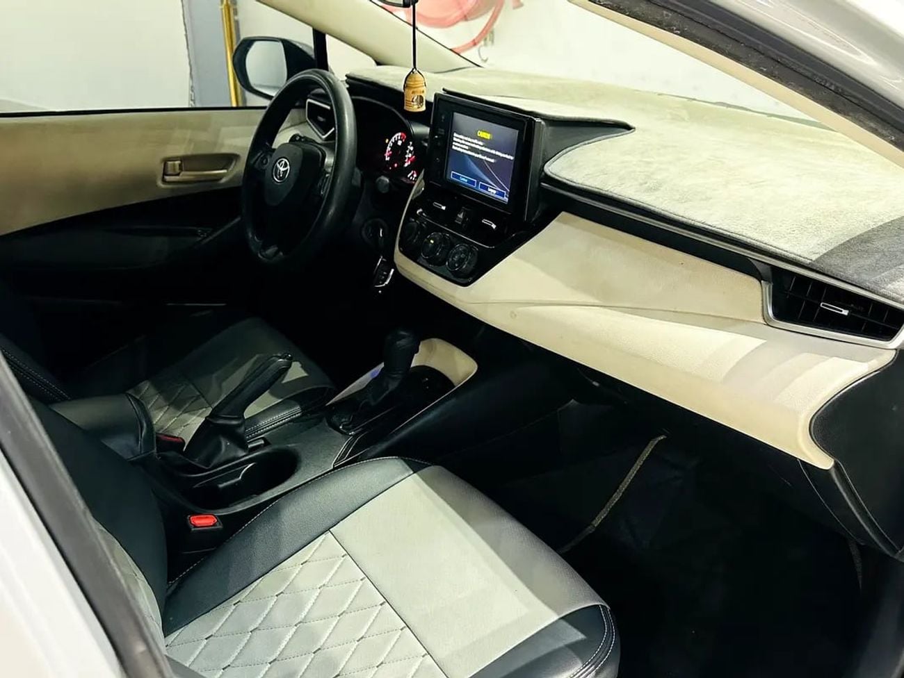 Toyota Corolla Limited 2.0L