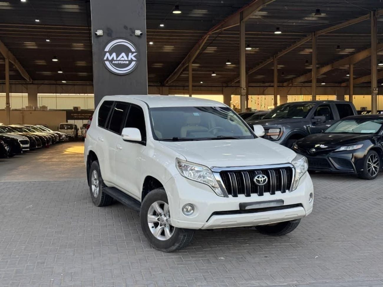 Toyota Prado GXR / GCC / 4x4 / BIG SCREEN / LOW MILEAGE / RIMS / PERFECT CONDITION