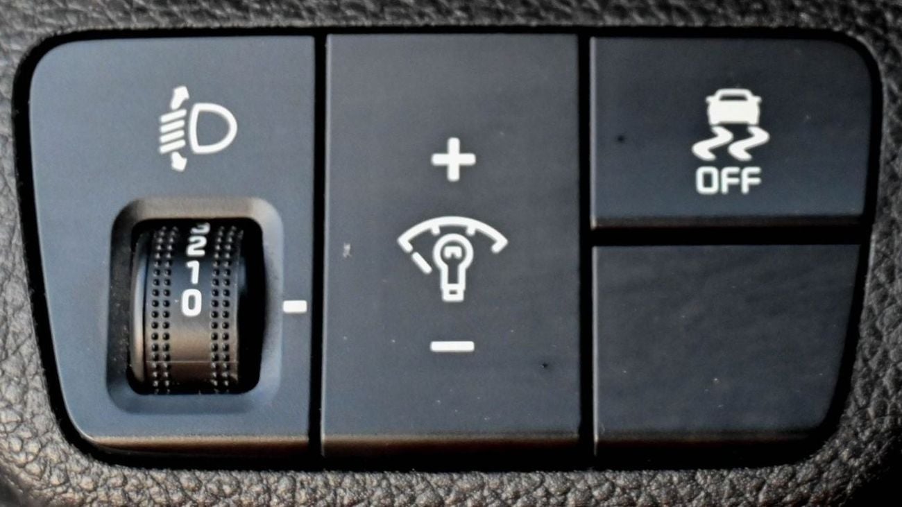 كيا ريو كيا ريو EX (YB) 2018، هاتشباك 5 أبواب، 1.4 لتر 4 أسطوانات بنزين، أوتوماتيكي، دفع أمامي