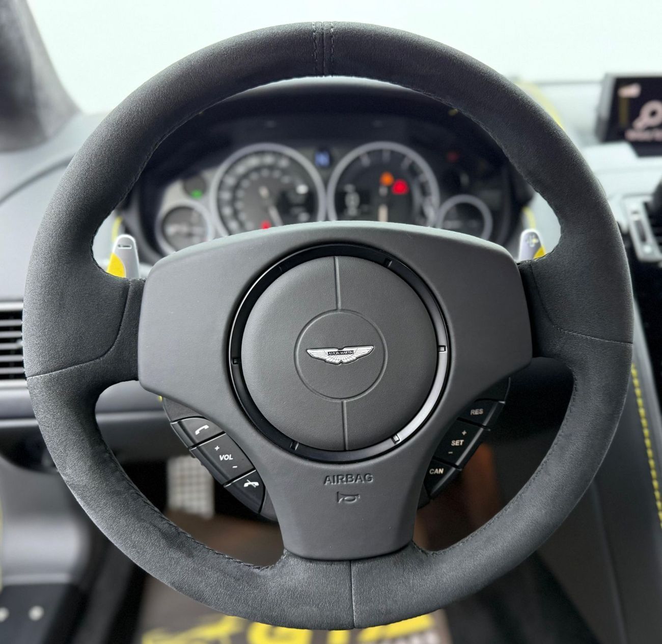 Aston Martin Vantage V12 S 6.0L 2014 Aston Martin Vantage S V12, 3 Years Aston Service Pack, Full Service History, Very L