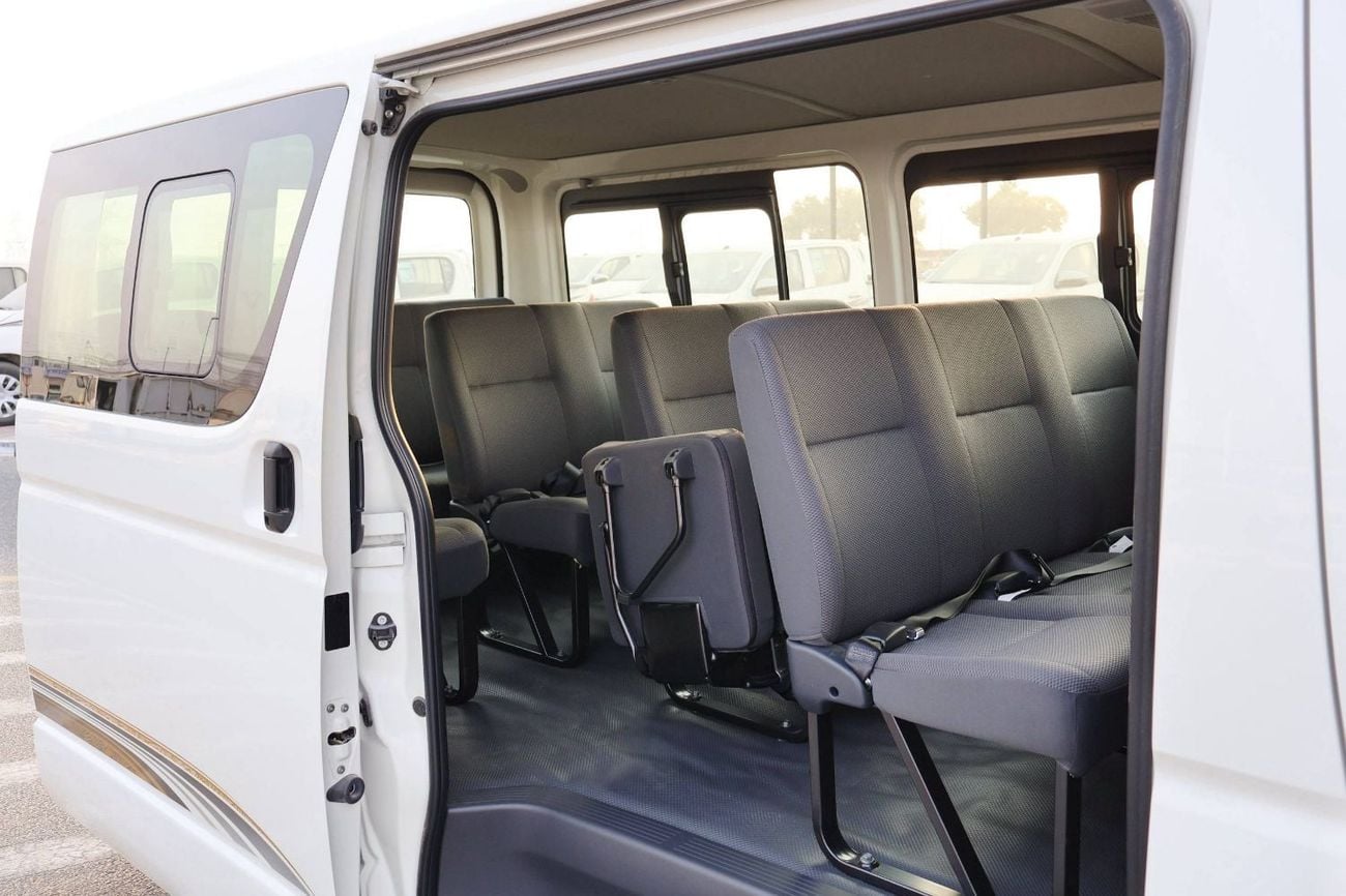 Toyota Hiace DX