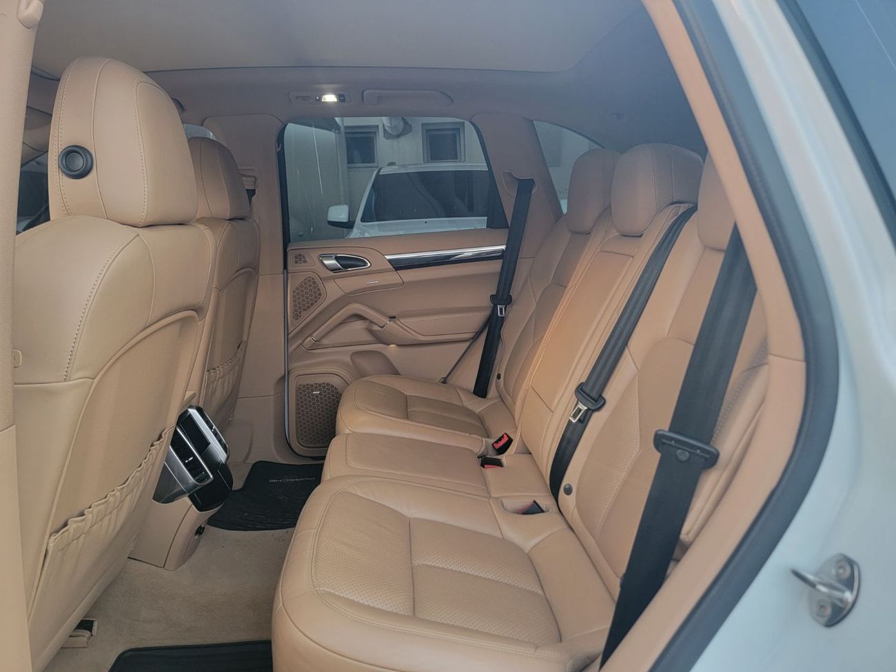 Porsche Cayenne Platinum Edition 3.6L