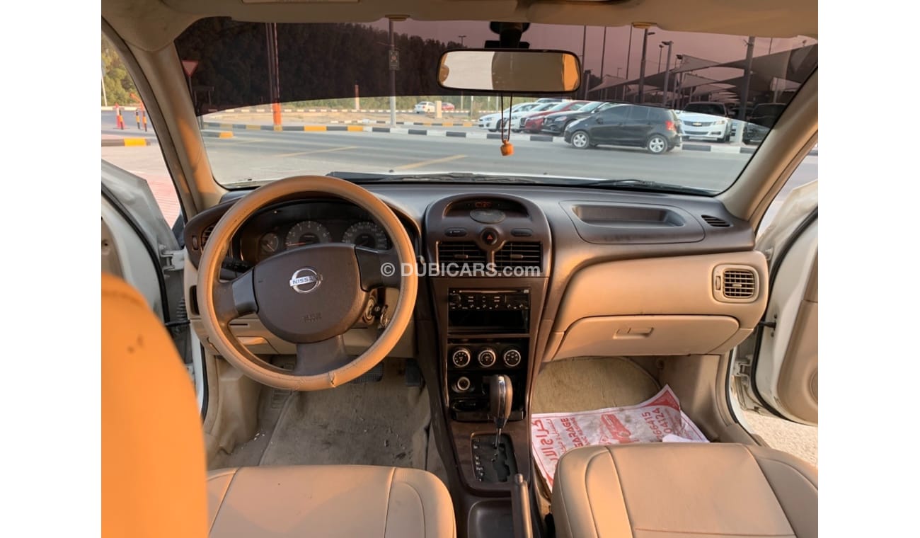 Nissan Sunny Nissan sunny   model 2012  gcc very celen car km 202,811   price 10,000 m/00971545994592