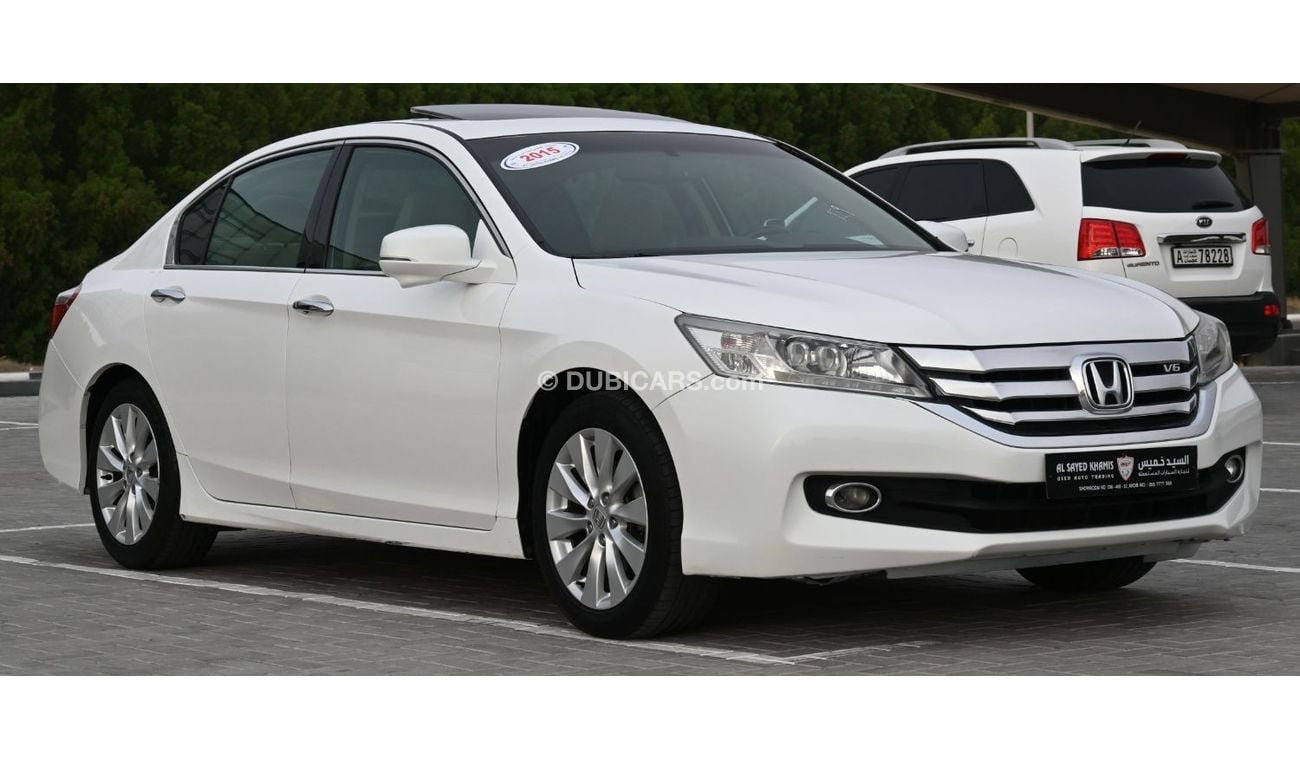 هوندا أكورد 2015 خليجي بحالة ممتازة بدون حوادث صبغ وكالة