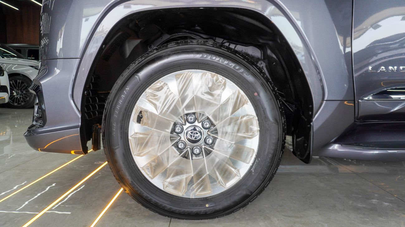 Toyota Land Cruiser GXR 3.5 L Twin Turbo V6