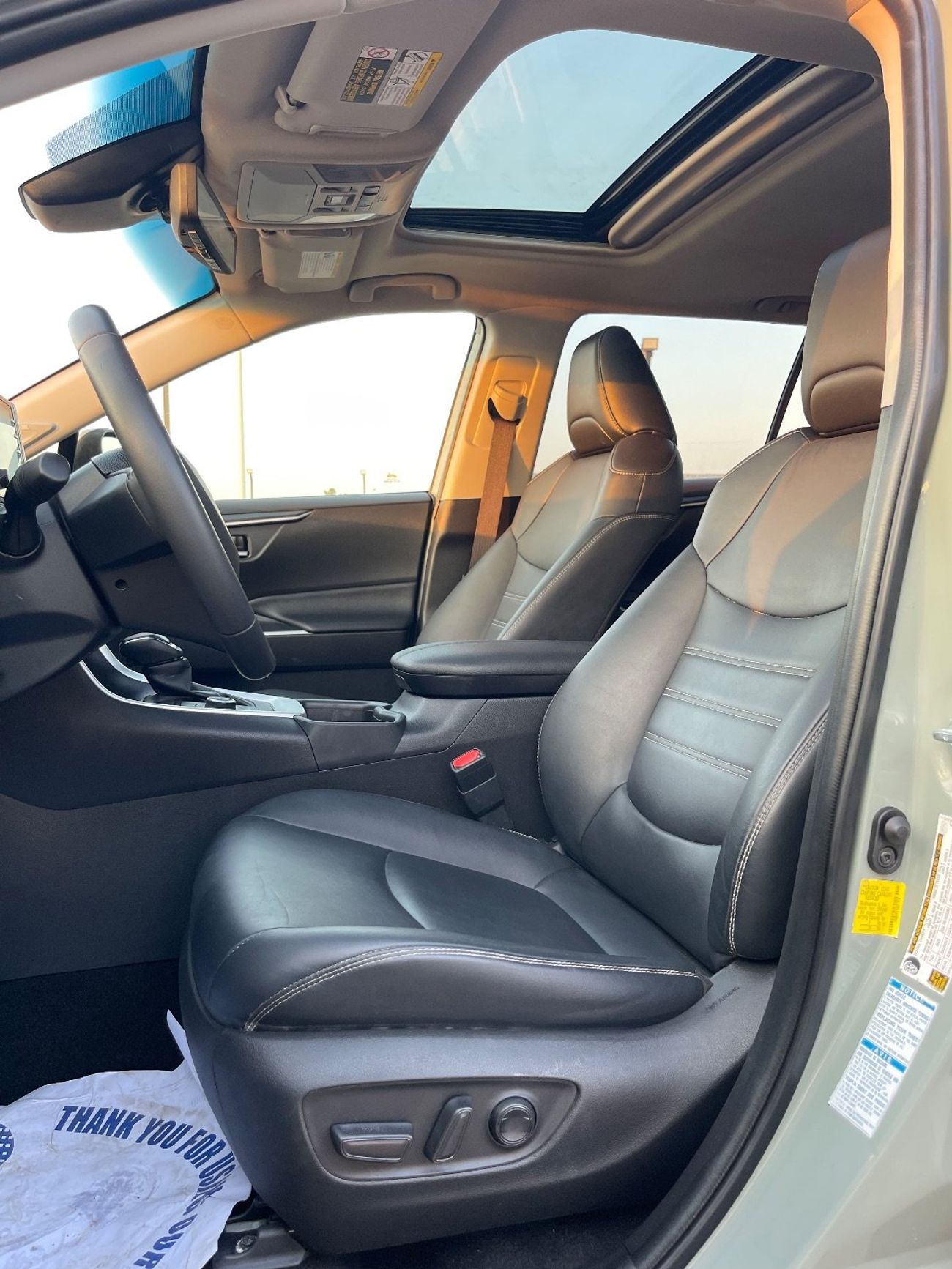 تويوتا راف ٤ XLE 2.5L