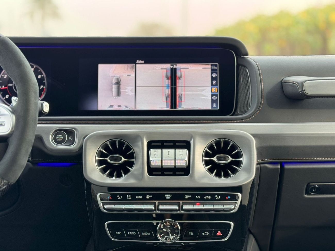 مرسيدس بنز G 63 AMG G 63 AMG DOUBLE NIGHT PACKAGE