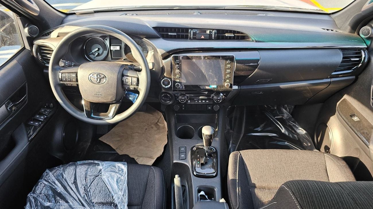 تويوتا هيلوكس 2.8 Adventure 4WD AT WITH COMPRESSOR YM2026 ATTITUDE BLACK