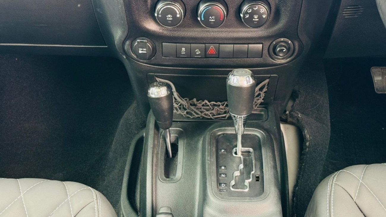 Jeep Wrangler 2017 | RHD | SIDE BODY STICKER | PREMIUM BLACK LEATHER SEATS | EXCELLENT CONDITION