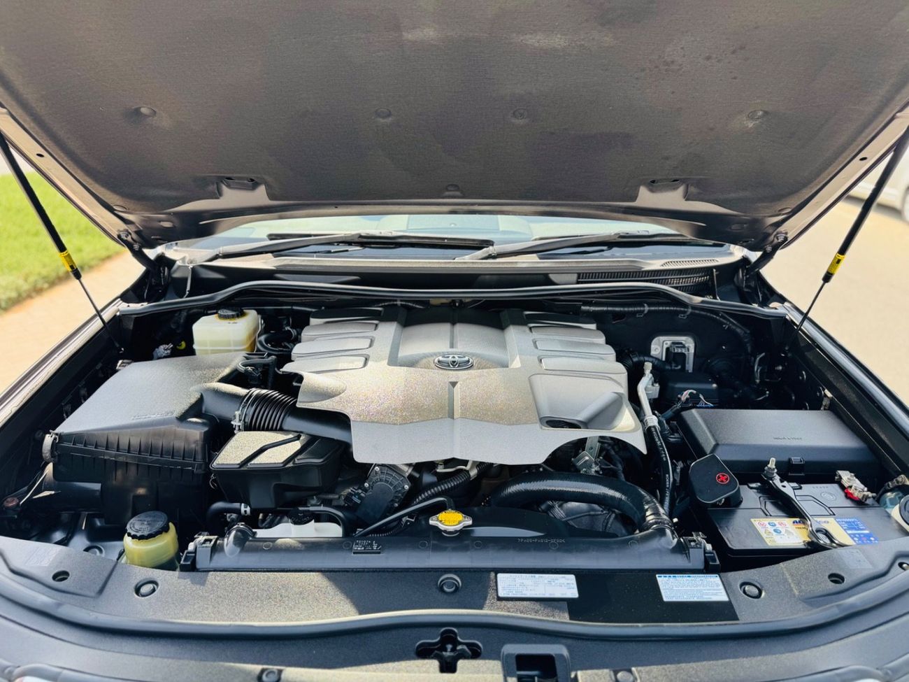 Toyota Land Cruiser ZX FULL OPTION TOP OF THE RANGE