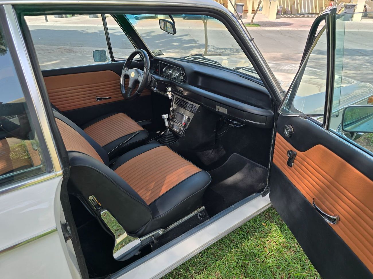 بي أم دبليو 2002 BMW 2002 2000 L