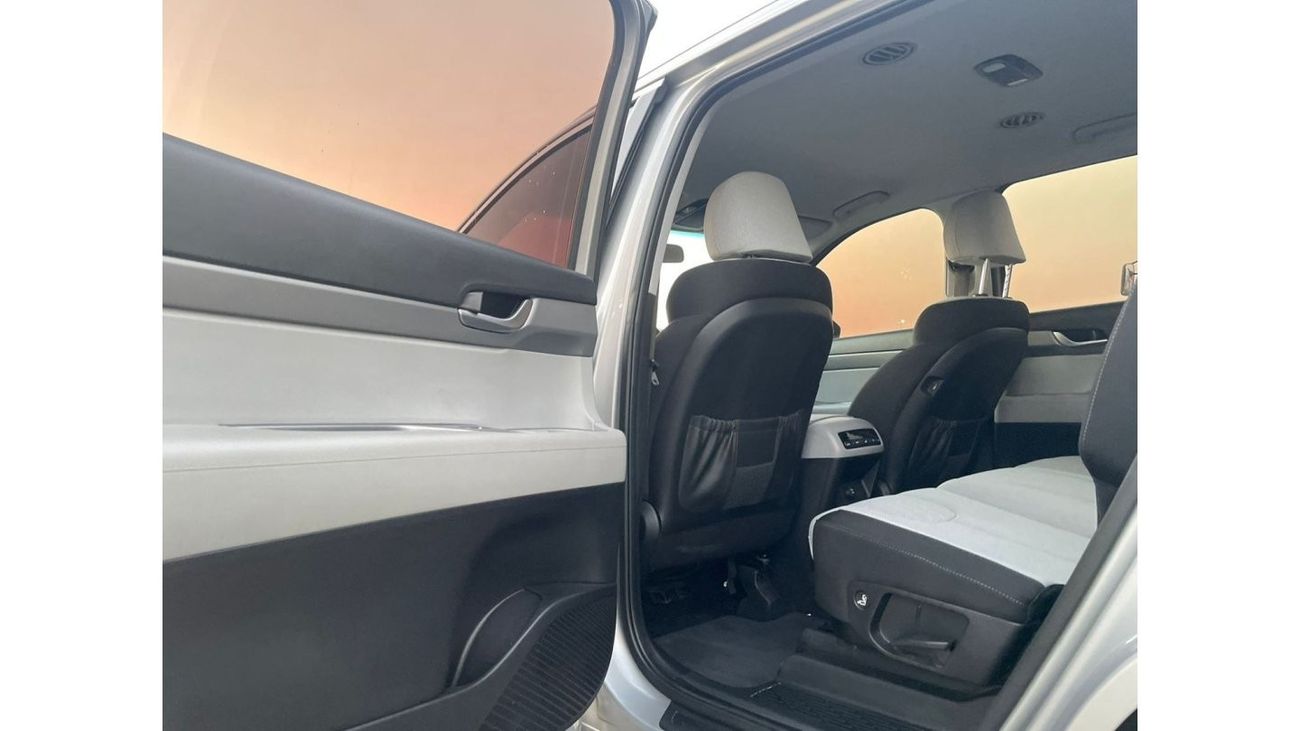 هيونداي باليساد 2022 Hyundai Palisade SEL premium GCC Specs Original Paint 3.5L V6 AWD 4x4 - Multi Drive Mode - 7 Se