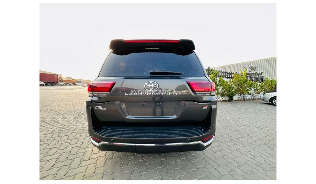 تويوتا لاند كروزر -