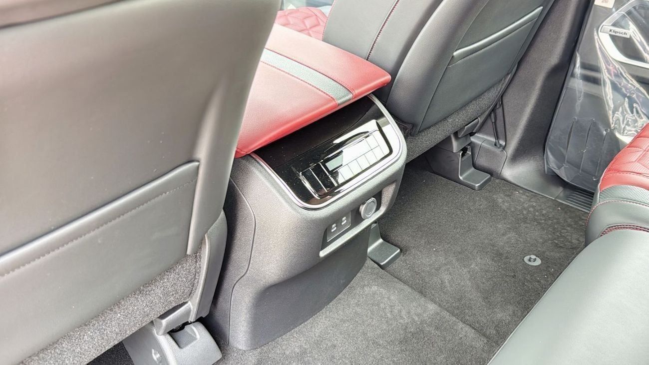 Nissan Patrol Nissan Patrol LE Platinum City 3.5L Petrol 2025YM