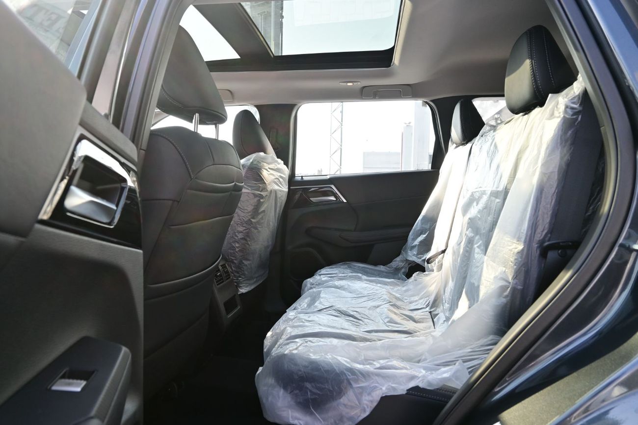 Mitsubishi Outlander Mitsubishi Outlander Hi-Line Plus 2.5L Petrol 4WD, Model 2025, Color Grey