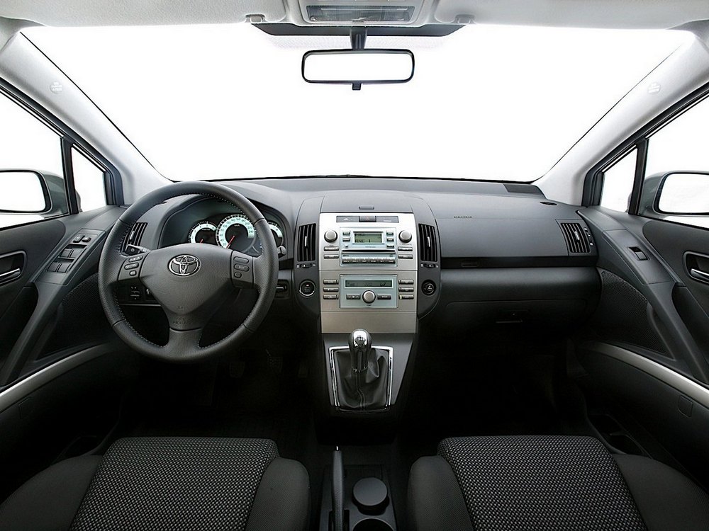 Toyota Corolla Verso interior - Cockpit