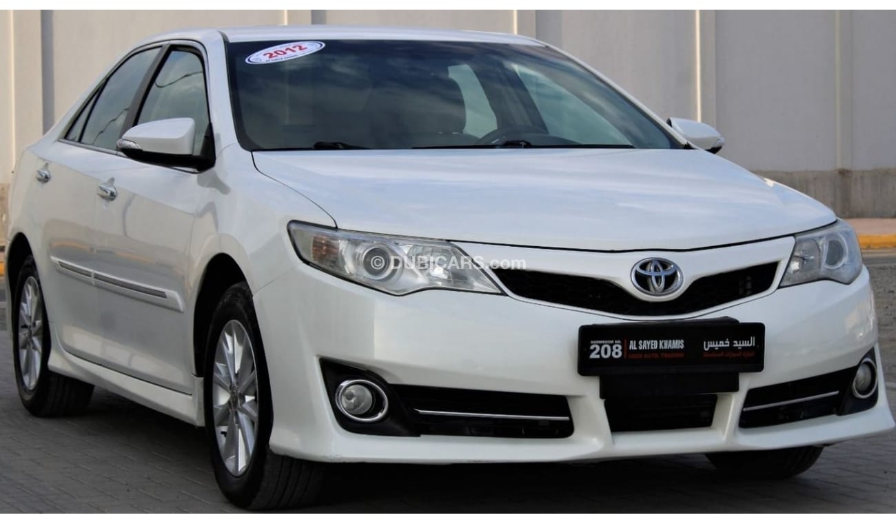 تويوتا كامري تويوتا كامري 2012 خليجي بحالة ممتازة بدون حوادث نظيفه جدا من الداخل والخارج