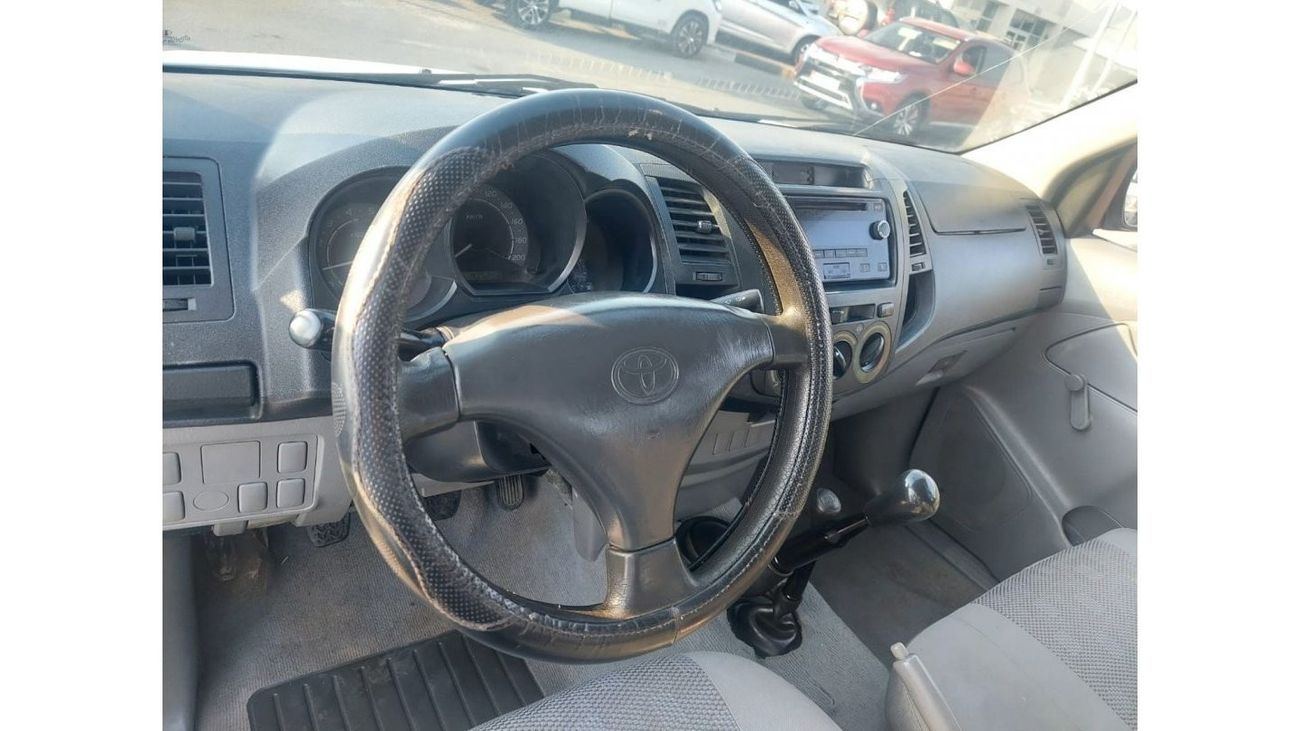 Toyota Hilux DC 4WD 2.4L DIESEL MANUAL TRANSMISSION