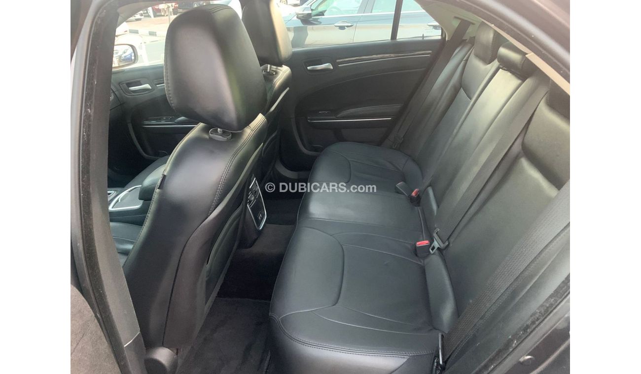 Chrysler 300C Executive Chrysler C300_2016_Excellent_Condition _Full option