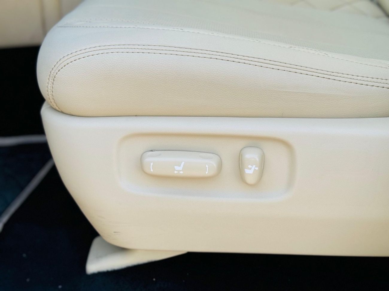 Toyota Land Cruiser Toyota Land Cruiser 2018 black color v6 full options