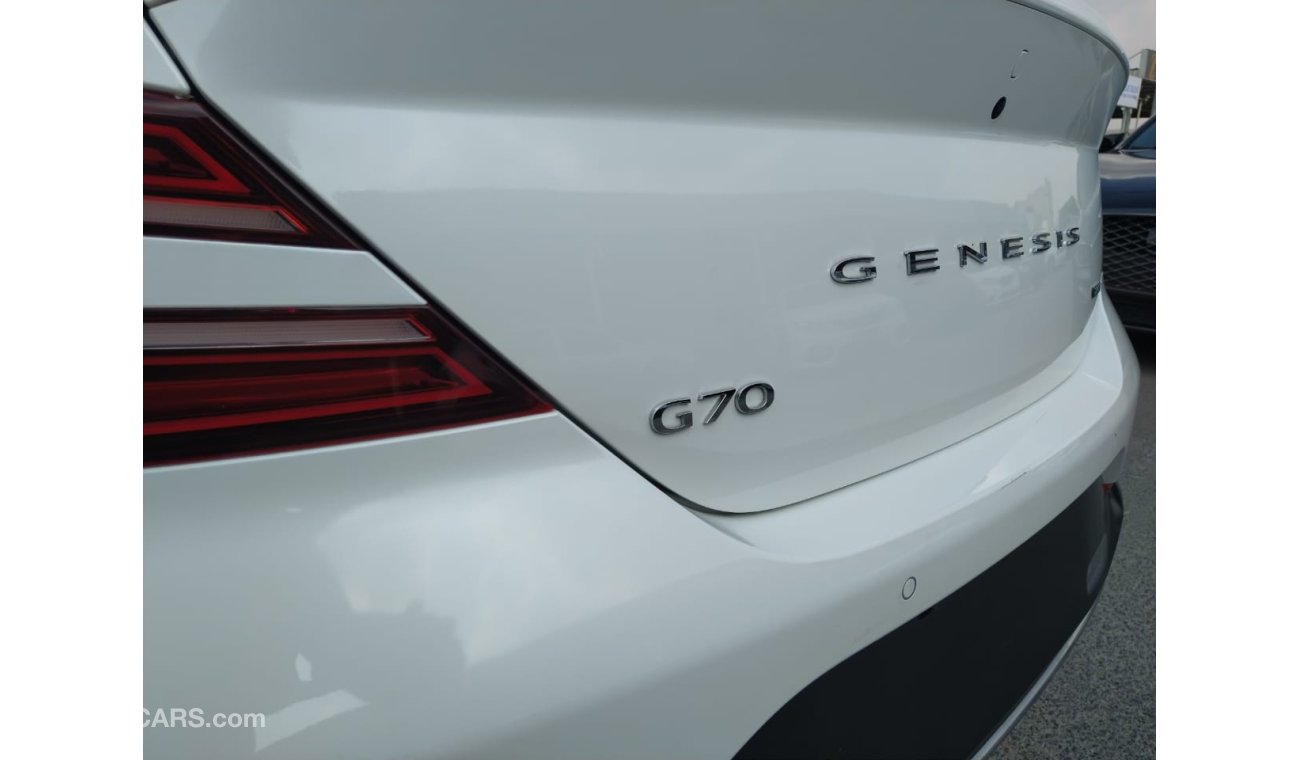 Genesis G70