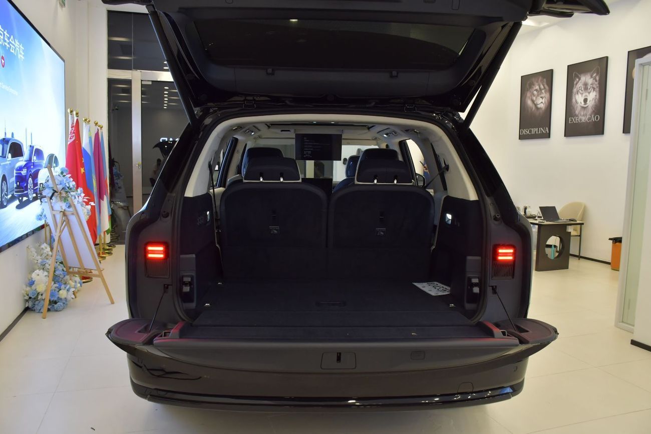 Zeekr 9X ultra 70kwh swivel seat