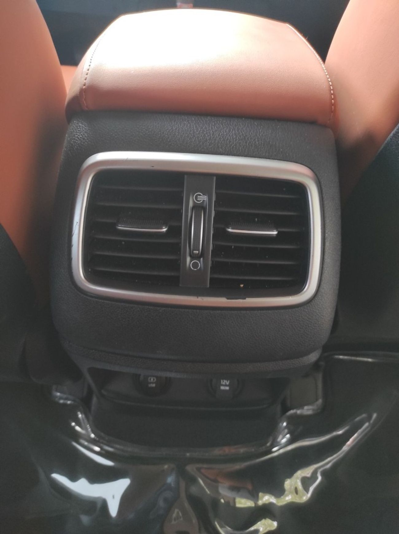 كيا سورينتو Kia Sorrento 2019 V4 Top 2.4L FWD full automatic