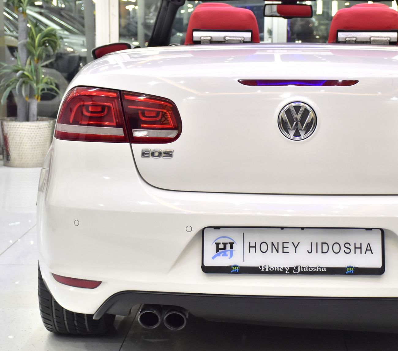 Volkswagen Eos EXCELLENT DEAL for our Volkswagen EOS 2.0 TSi ( 2013 Model ) in White Color GCC Specs