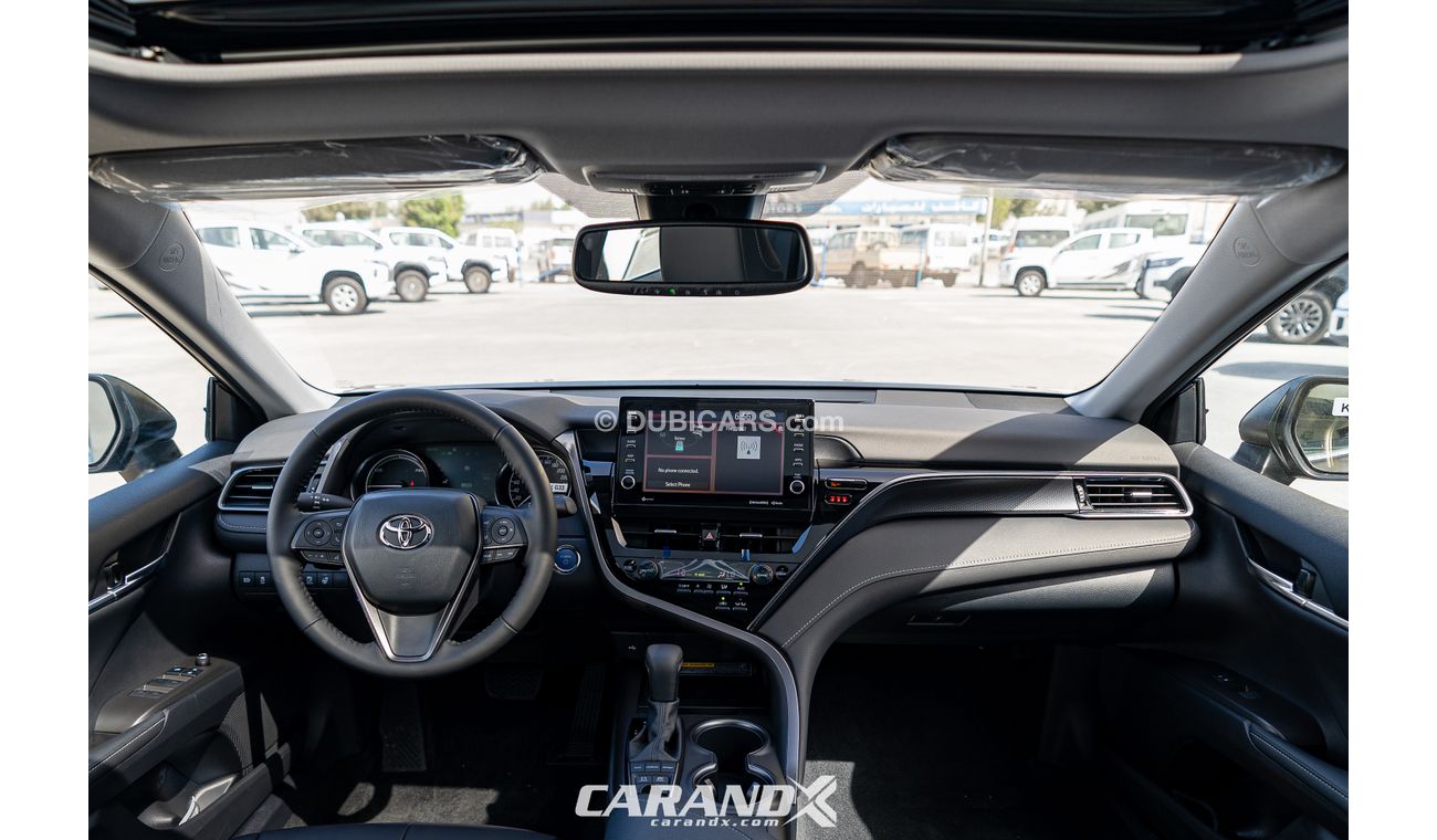Toyota Camry SE Hybrid 2021 Black
