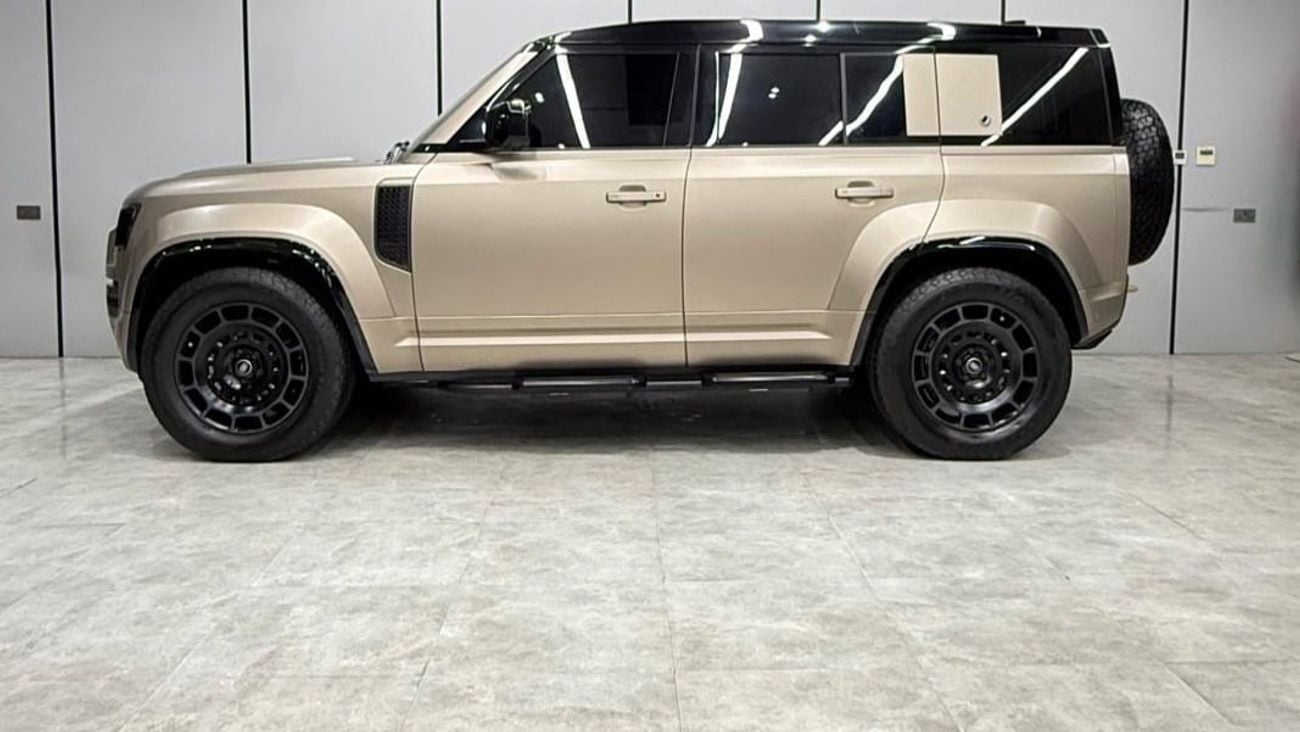 لاند روفر ديفندر 110 P635 OCTA V8