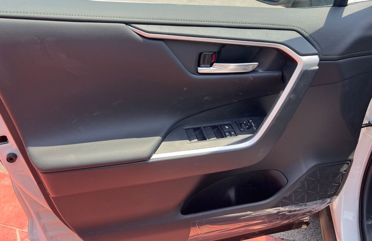 تويوتا راف ٤ 2025 2.0L Adventure Plus