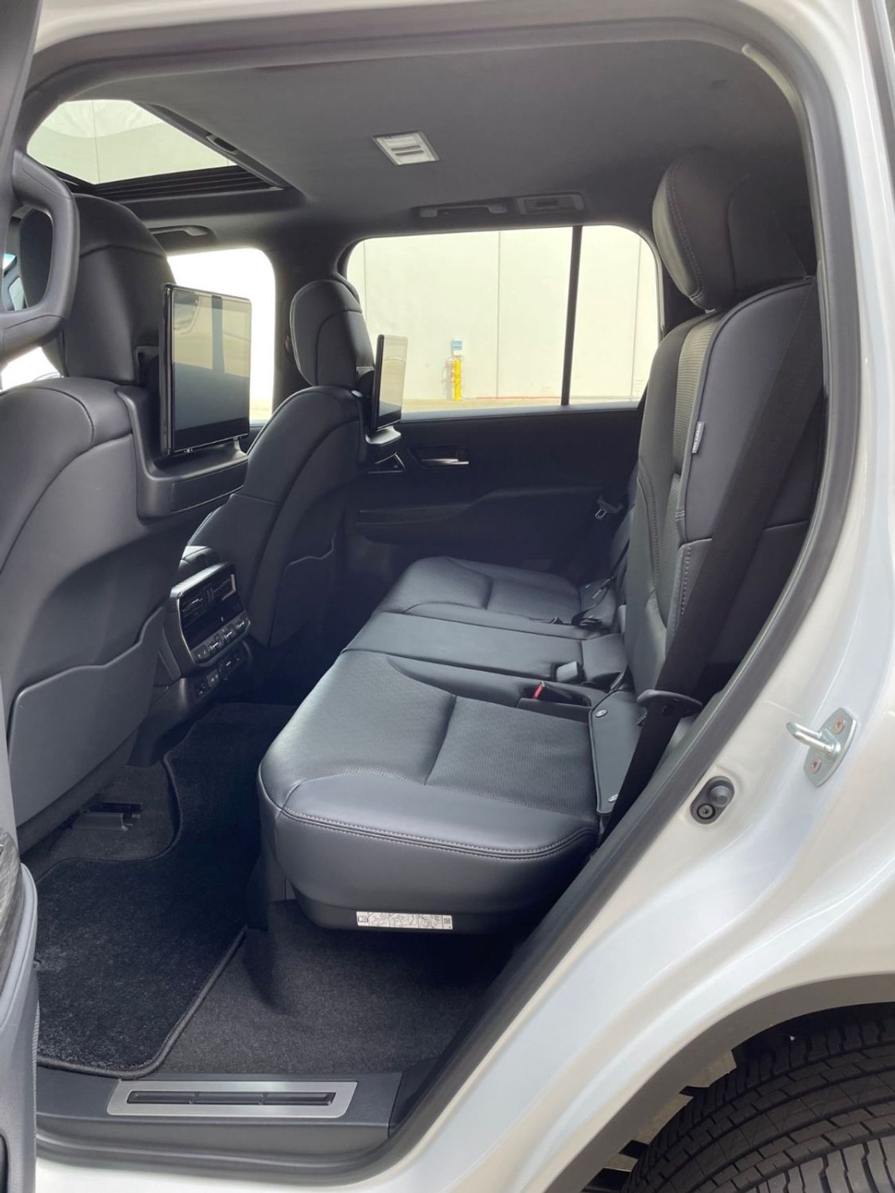 Toyota Land Cruiser (RIGHT HAND) 2025 ZX SAHARA 3.3L V6 TWIN TURBO 4X4 BRAND NEW 0KM