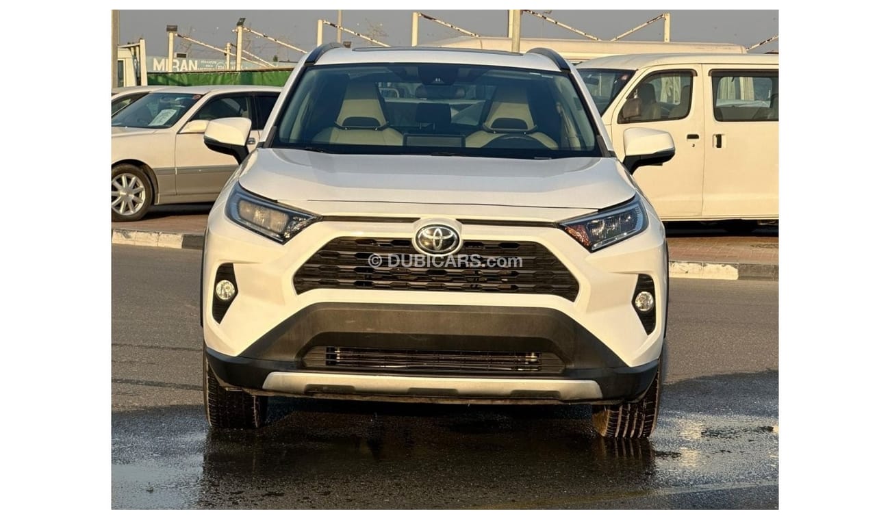 Toyota RAV4 2021 Toyota RAV4 XLE full option