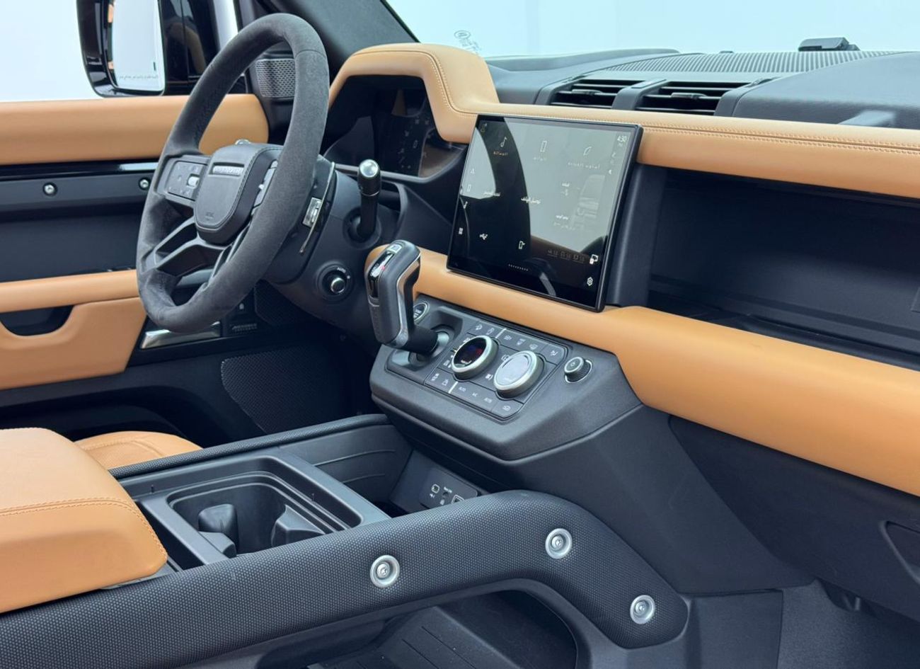 Land Rover Defender 110 X P525 5.0L 2024 Land Rover Defender V8 Edition 110 P525, 2028 Land Rover Warranty + Service Pac