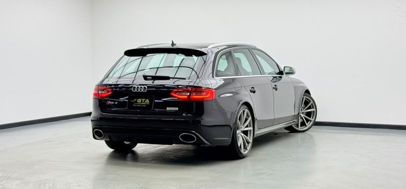 Audi RS4 STANDARD 2014 Audi RS4, Service History, Excellent Condition, Japanese Specs.