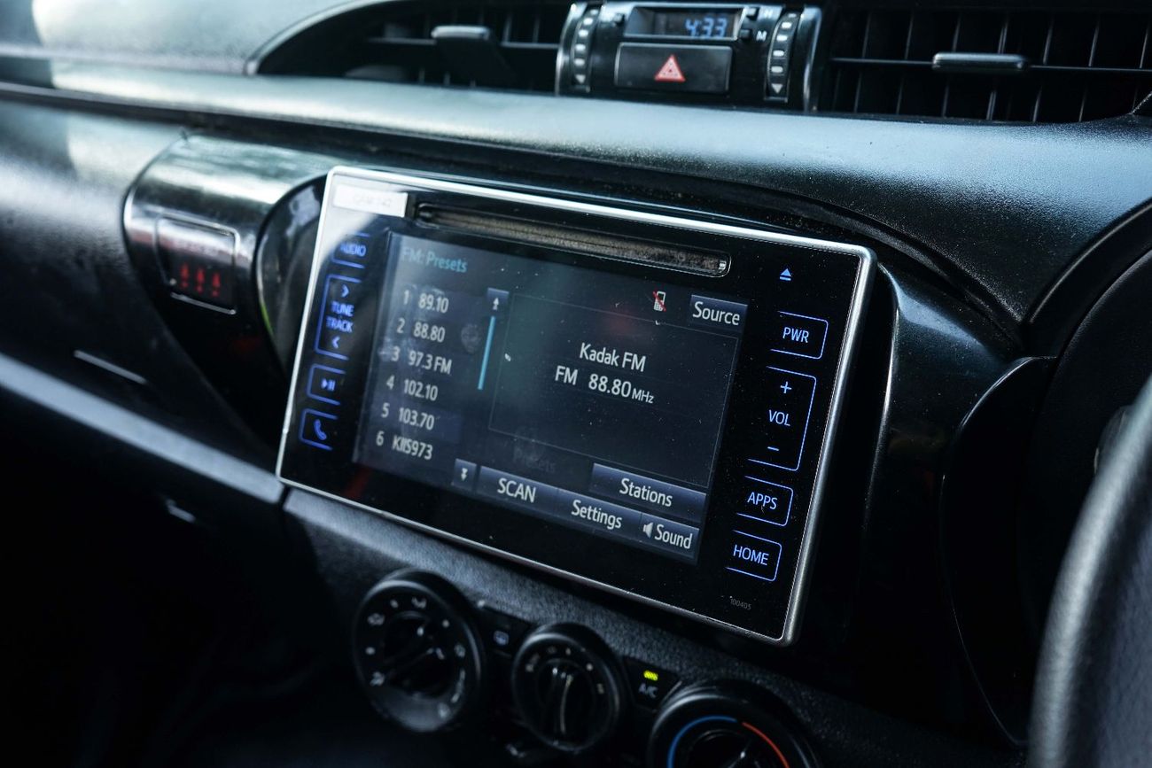 تويوتا هيلوكس The Toyota Hilux is a legendary, tough, and versatile pickup truck known for its reliability and off