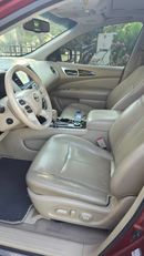 Nissan Pathfinder SV 3.5L (260 HP) 4WD