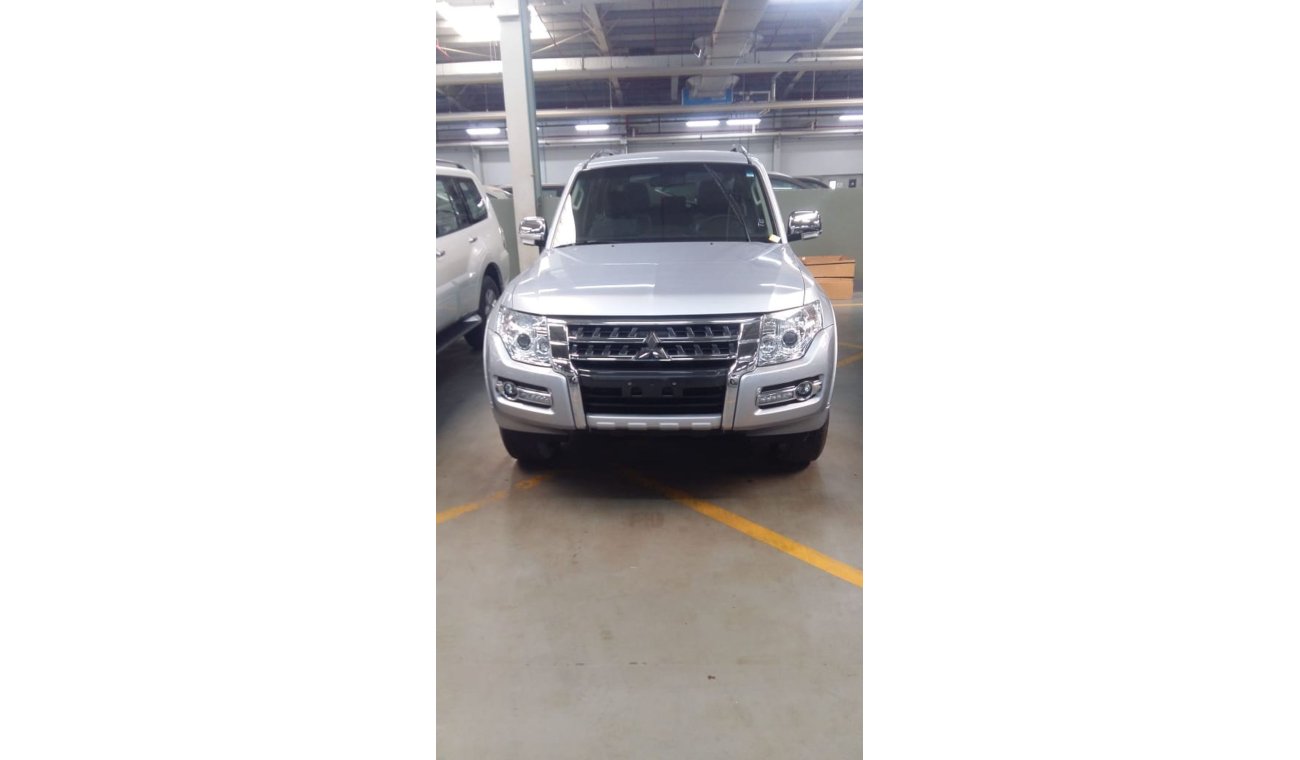 Mitsubishi Pajero 3.8    engine full option