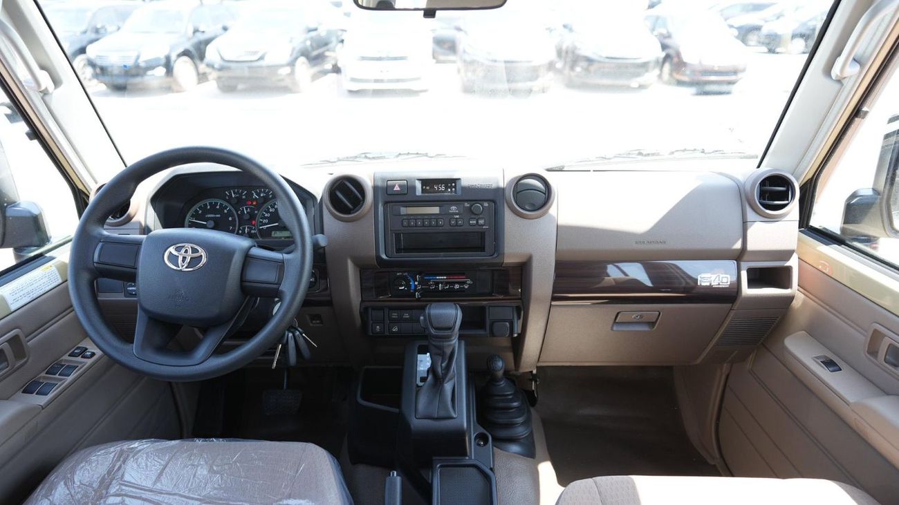 Toyota Land Cruiser Pick Up TOYOTA LC PICKUP DOUBLE CABIN 4.0L V6 AUTOMATIC TRANMISSION MODEL 2025 WITH DIFFLOCK