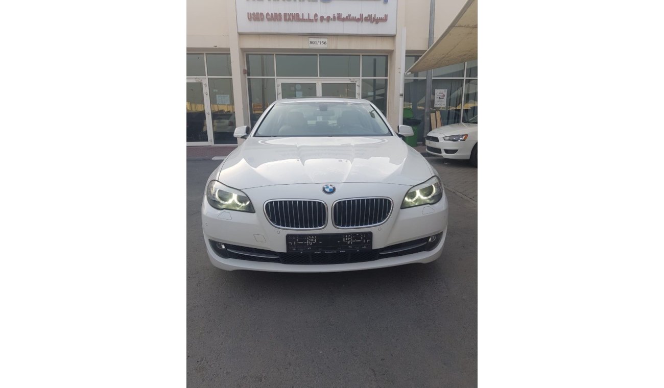 BMW 520i i model 2013 GCC car prefect condition no need any maintenance full option full service  low m
