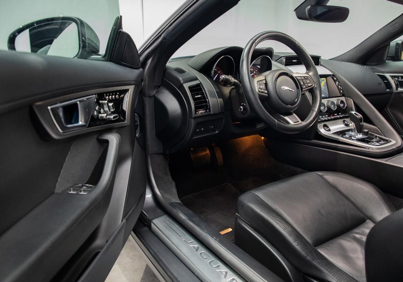 Jaguar F-TYPE STANDARD