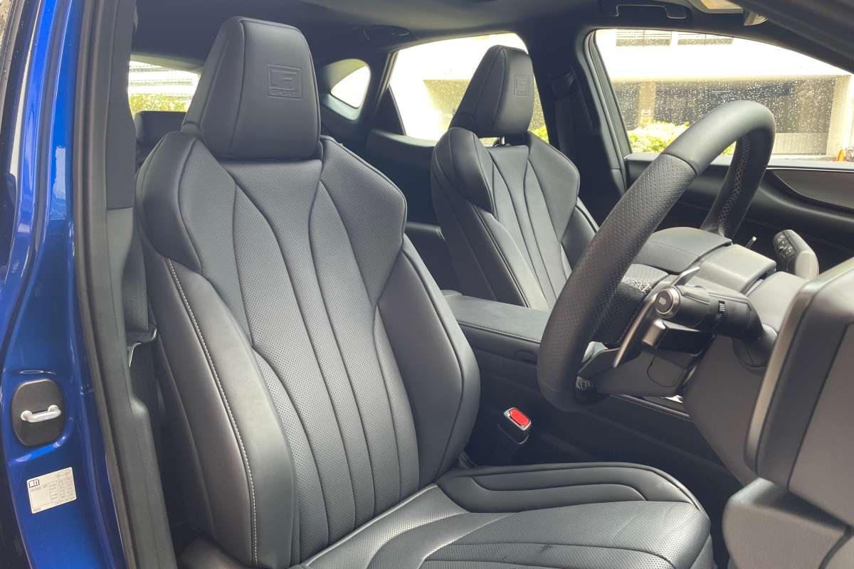 لكزس NX 450h interior - Seats