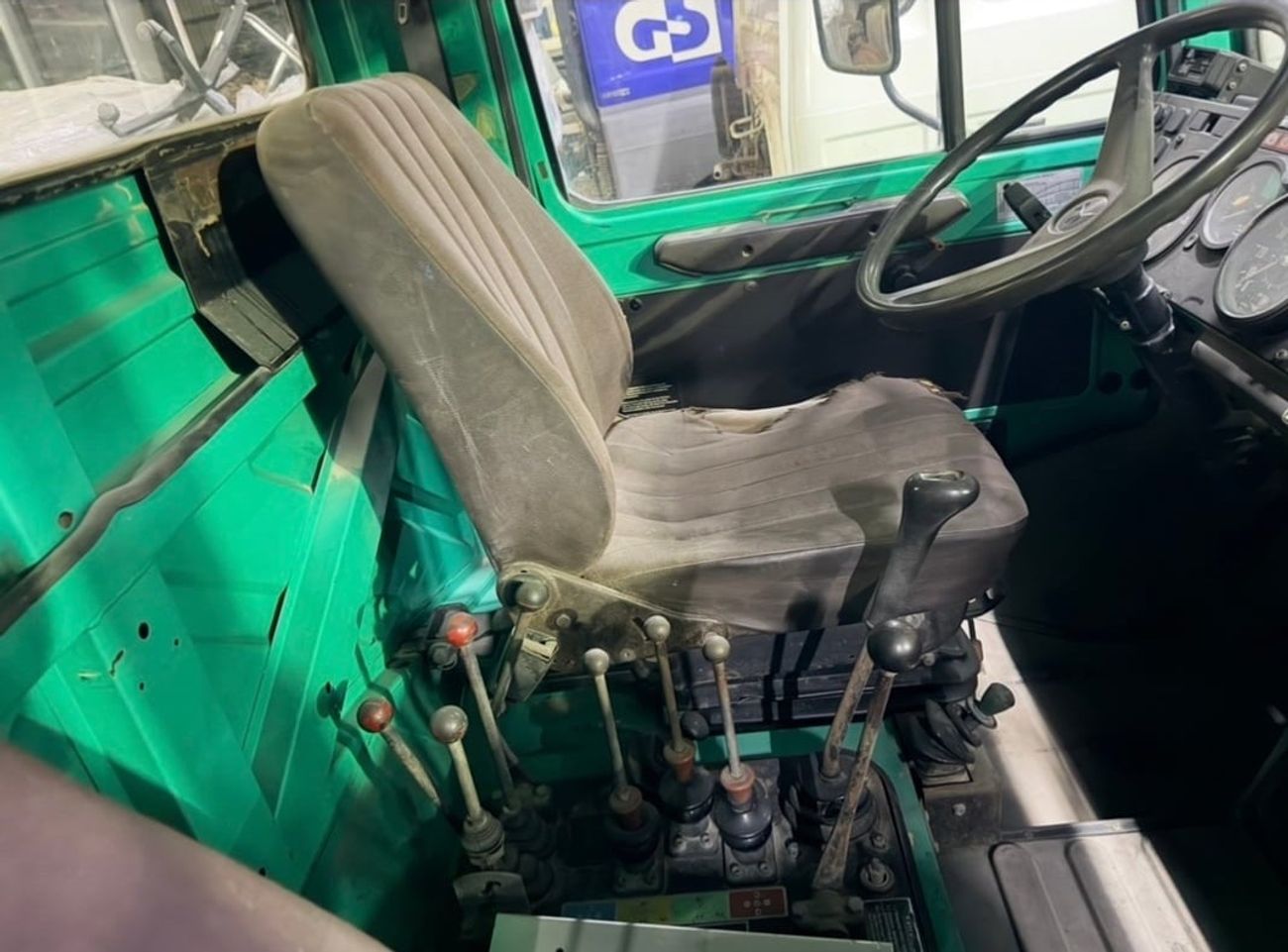 مرسيدس بنز يونيموج