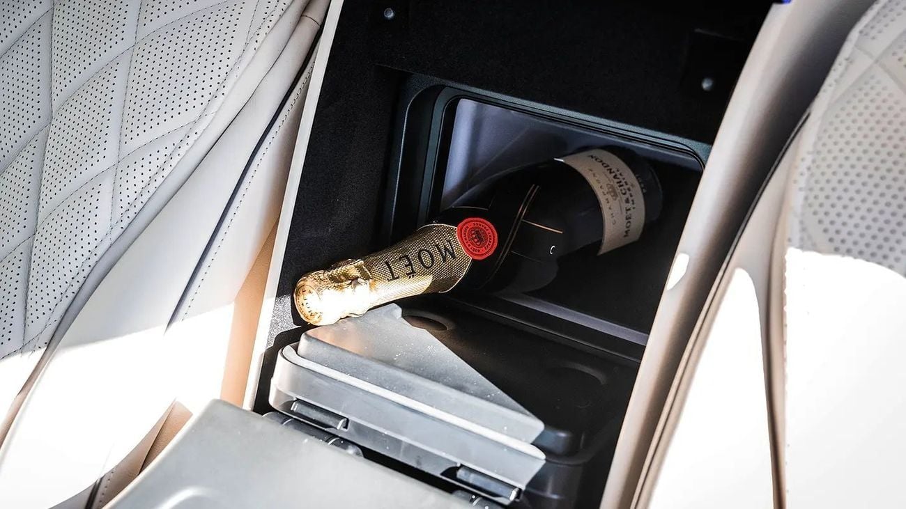 مرسيدس بنز S 63 AMG S63 AMG BRABUS B930 CARBON+4SEATS+FRIDGE+4D