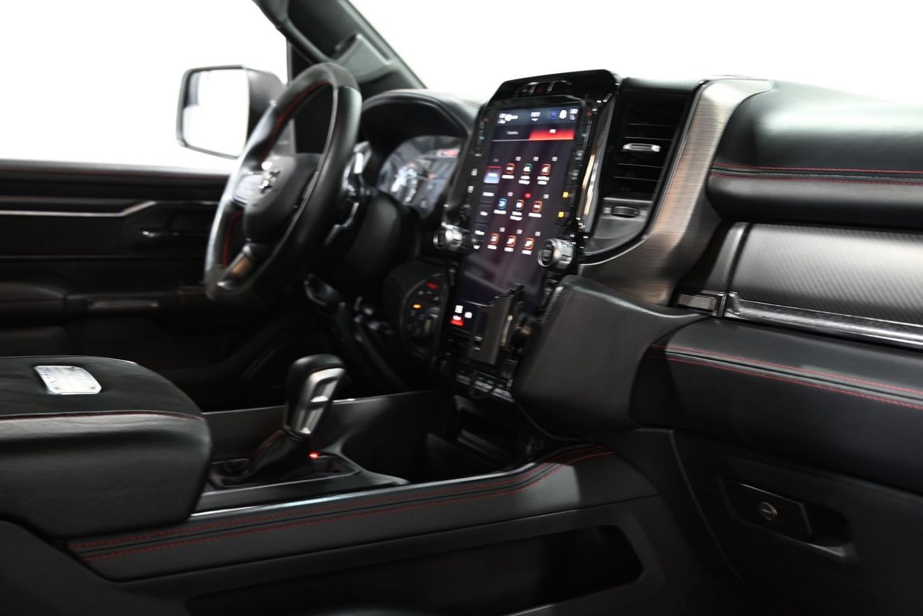 رام 1500 TRX 6.2L (5 Seater)