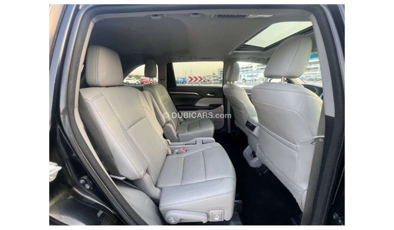 Toyota Highlander 2016 XLE LIMITED SUNROOF 4x4 BLACK EDITION RUN & DRIVE