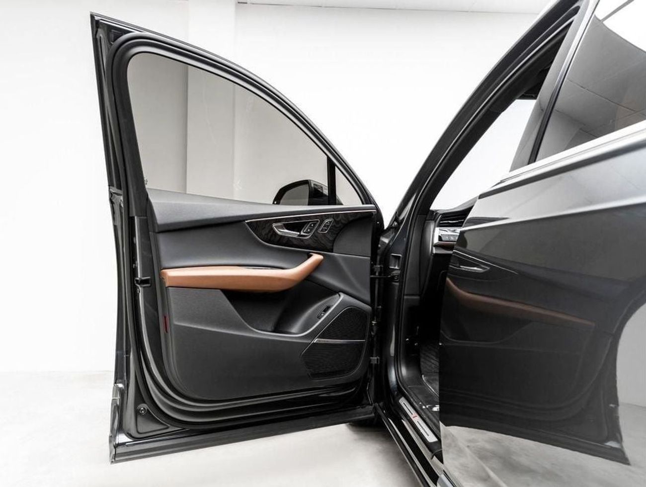 أودي Q7 55 TFSI quattro S-Line 3.0L