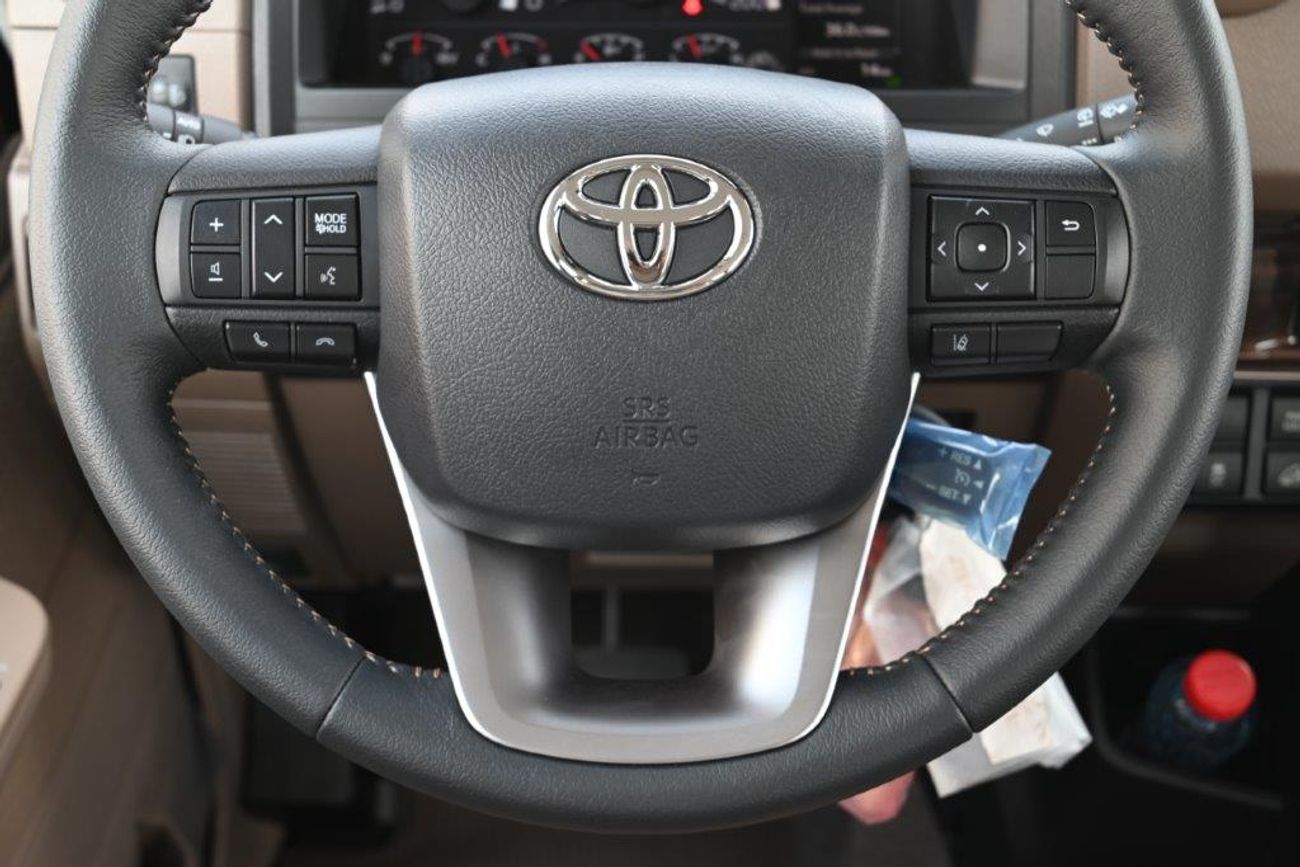 Toyota Land Cruiser 70 71 short wheel base 2.8l diesel automatic transmission